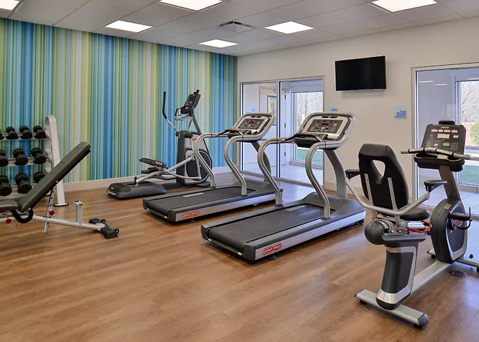 Holiday Inn Express & Suites - Southgate - Detroit Area By Ihg